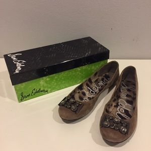 Sam Edelman Brown Suede Flats (Size 8)